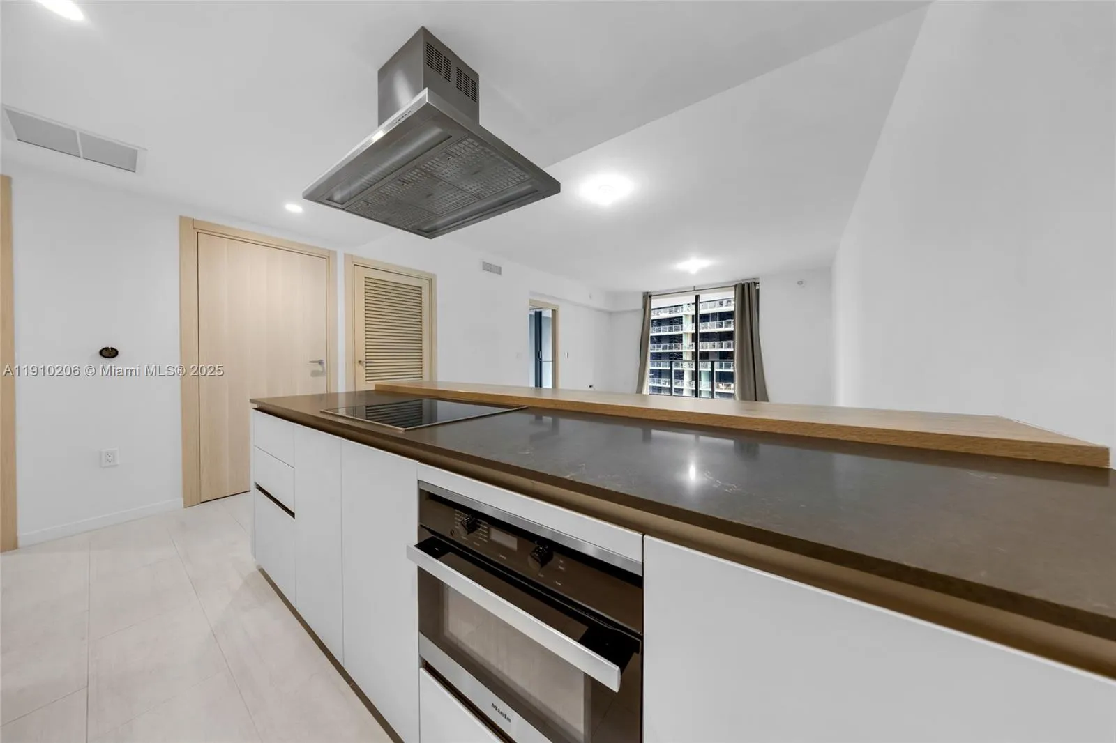1000 Brickell Plz # 3103, Miami FL 33131