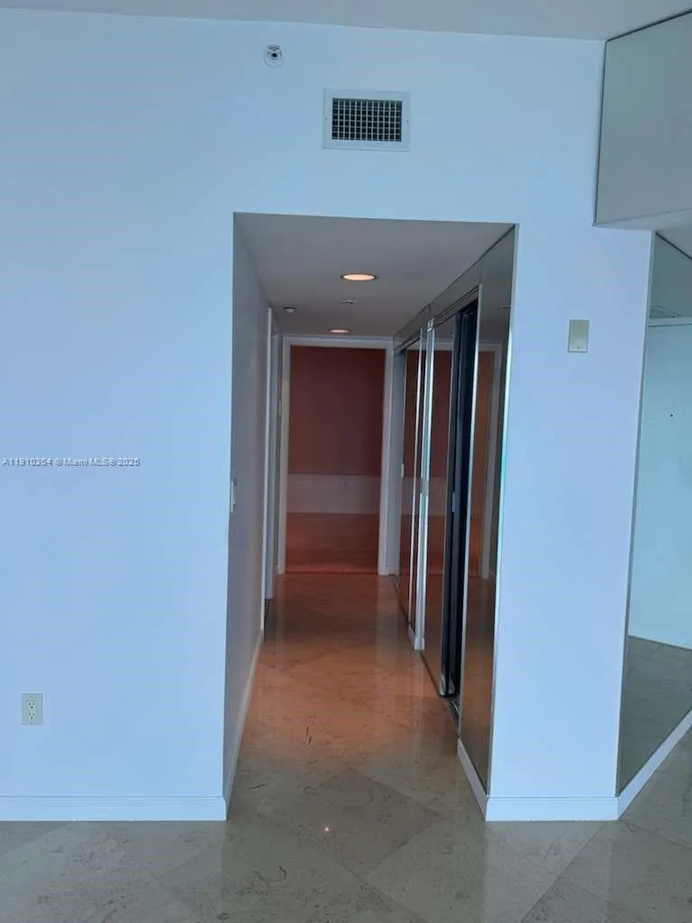 5025 Collins Ave # 1602, Miami Beach FL 33140