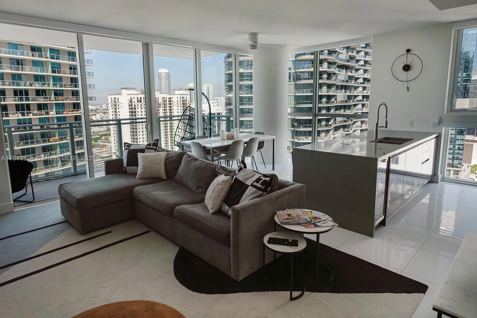 2 bedroom 2 bath for sale at 1080 Brickell Ave # 3309, Miami FL 33131