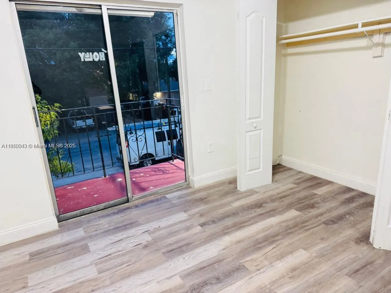 932 NW 5th St, Miami FL 33128