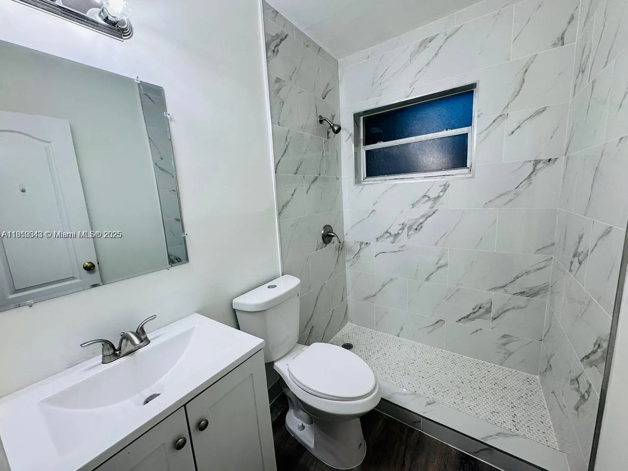 932 NW 5th St, Miami FL 33128