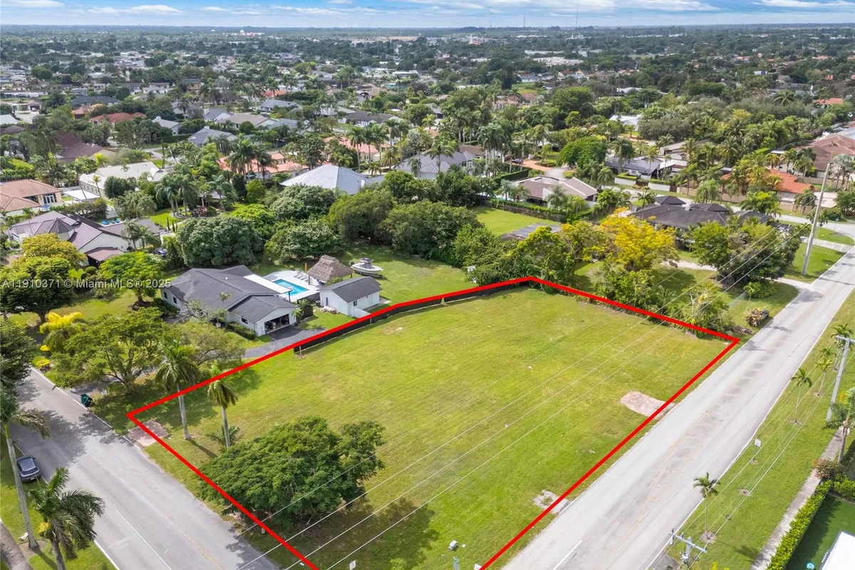 13600 SW 107th Ave, Miami FL 33176