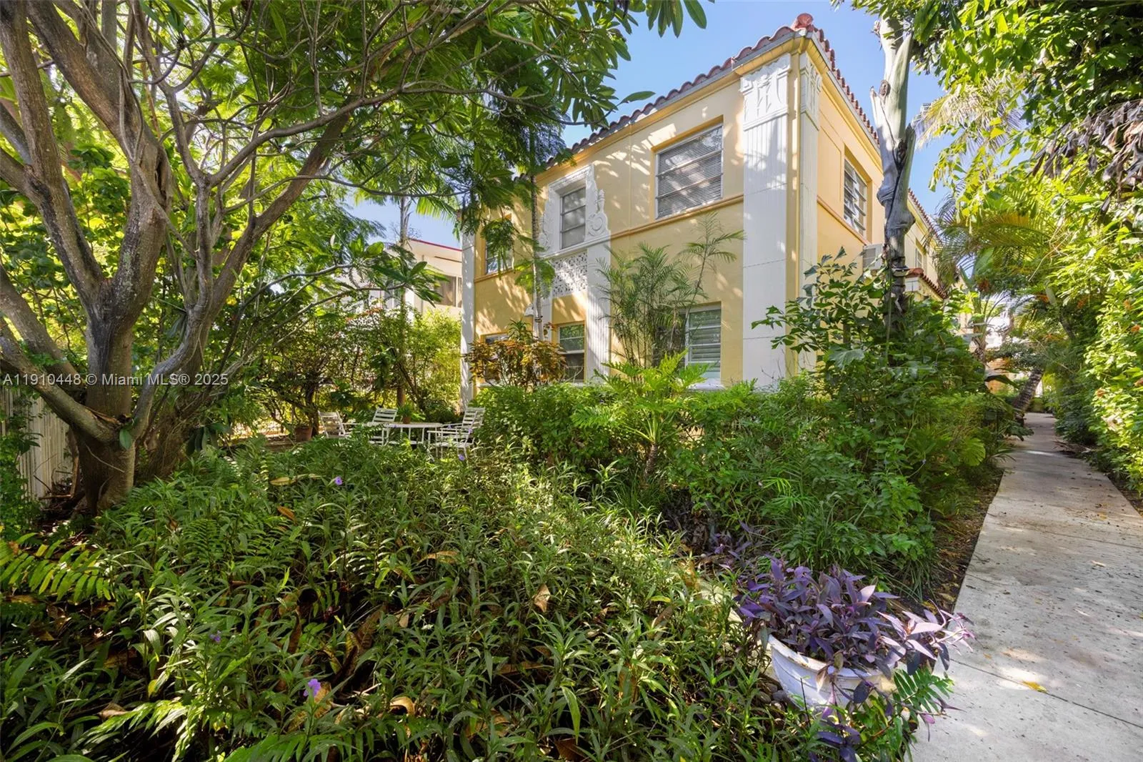 1 bedroom 1 bath for sale at 846 Jefferson Ave # 7, Miami Beach FL 33139