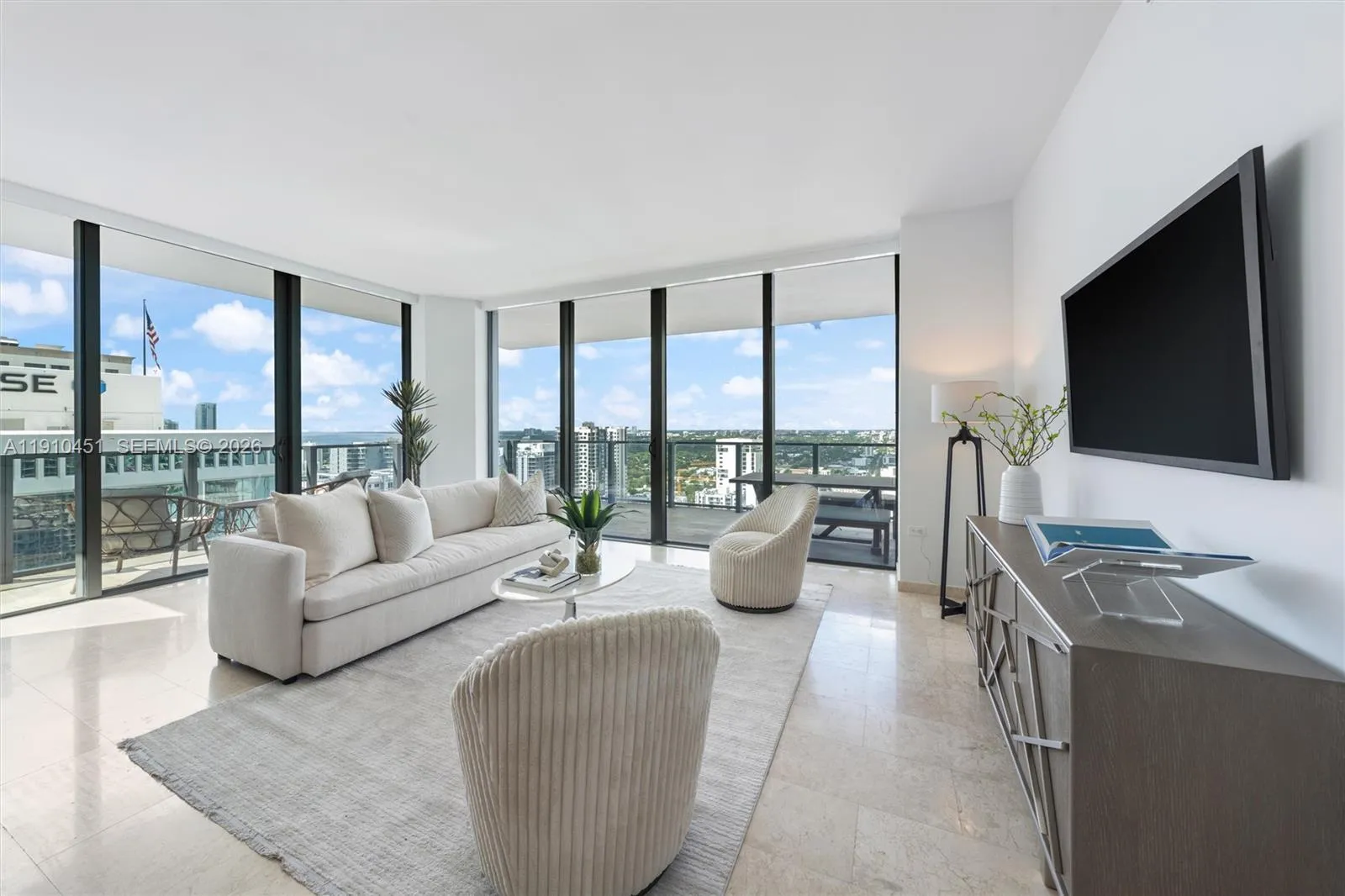 3 bedroom 3 bath for sale at 88 SW 7th St # 2602, Miami FL 33130
