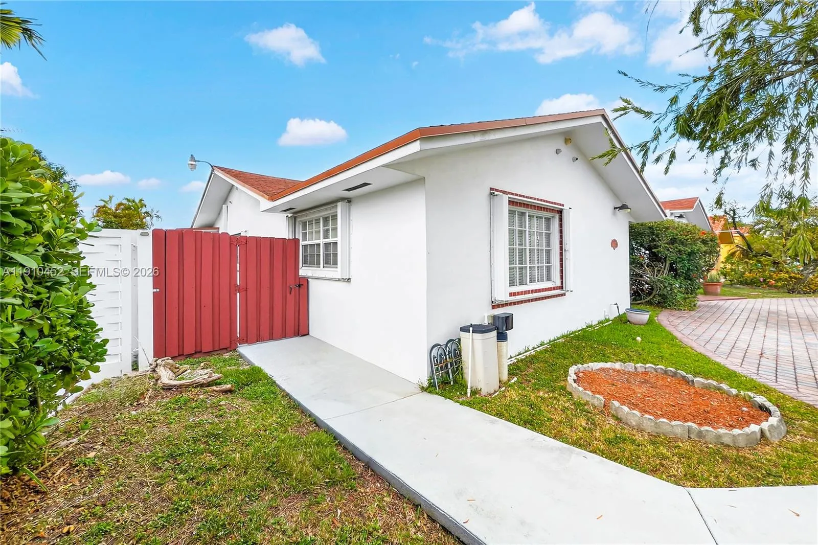 1232 SW 132nd Ct, Miami FL 33184