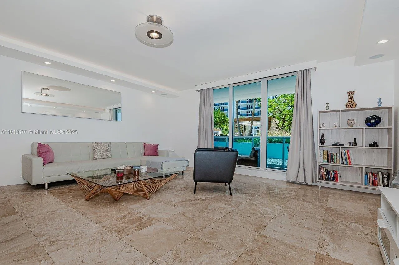2301 Collins Ave # 310, Miami Beach FL 33139