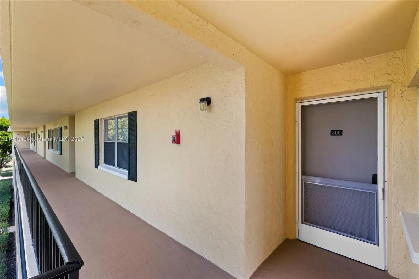 1087 Forest Lakes Drive # 309, Naples FL 34105