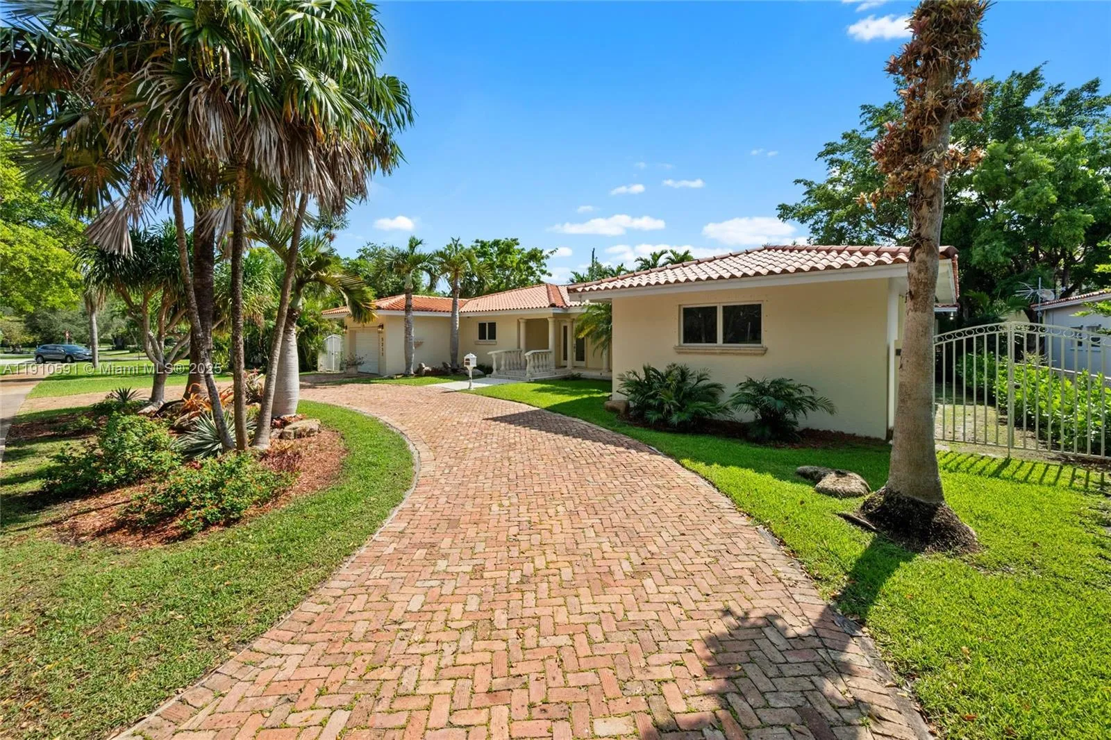 5211 Granada Blvd, Coral Gables FL 33146