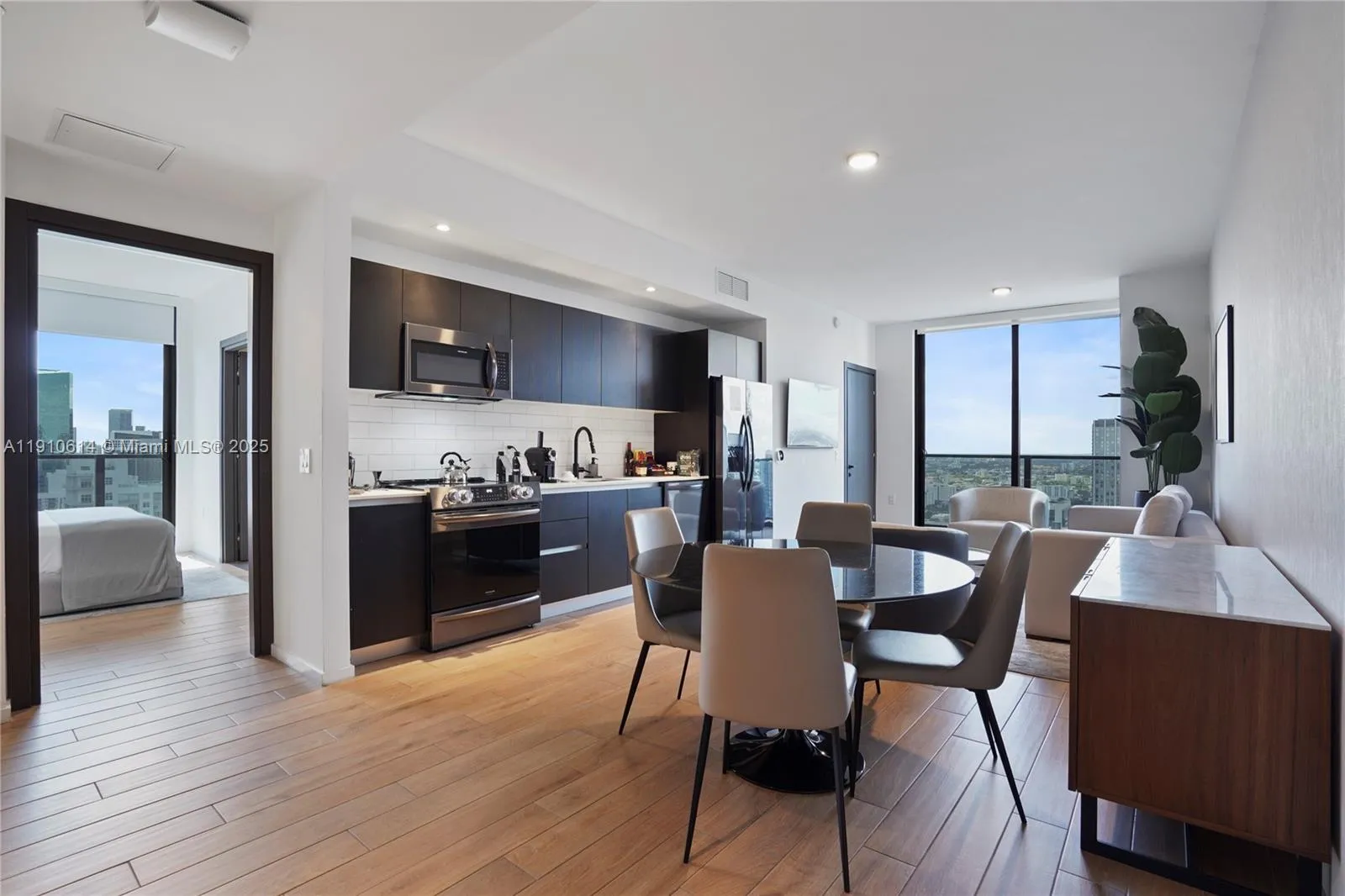 3 bedroom 3 bath for sale at 398 NE 5th St # 3618, Miami FL 33132