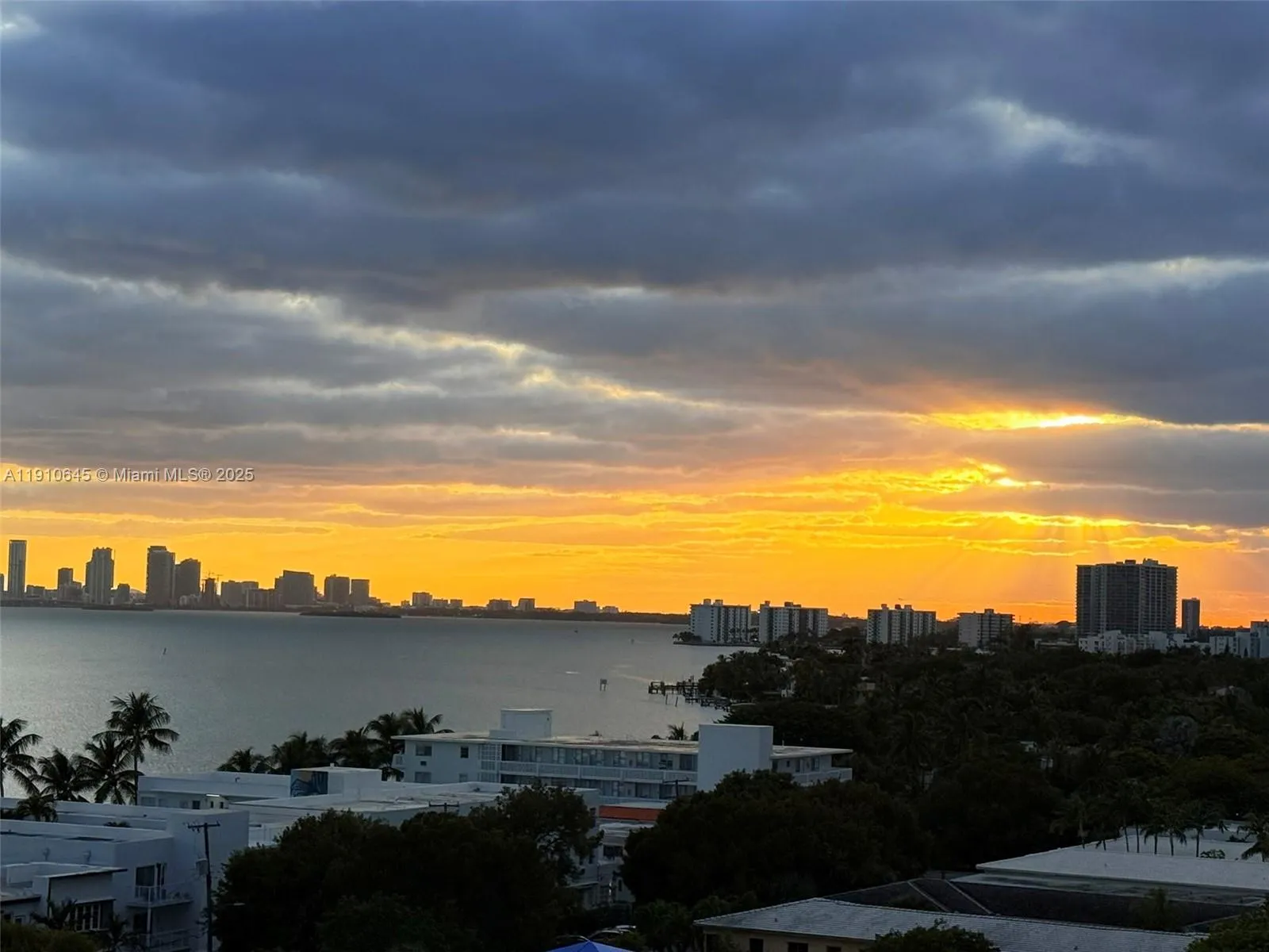 1 bedroom 1 bath for sale at 6900 Bay Dr # 9C, Miami Beach FL 33141