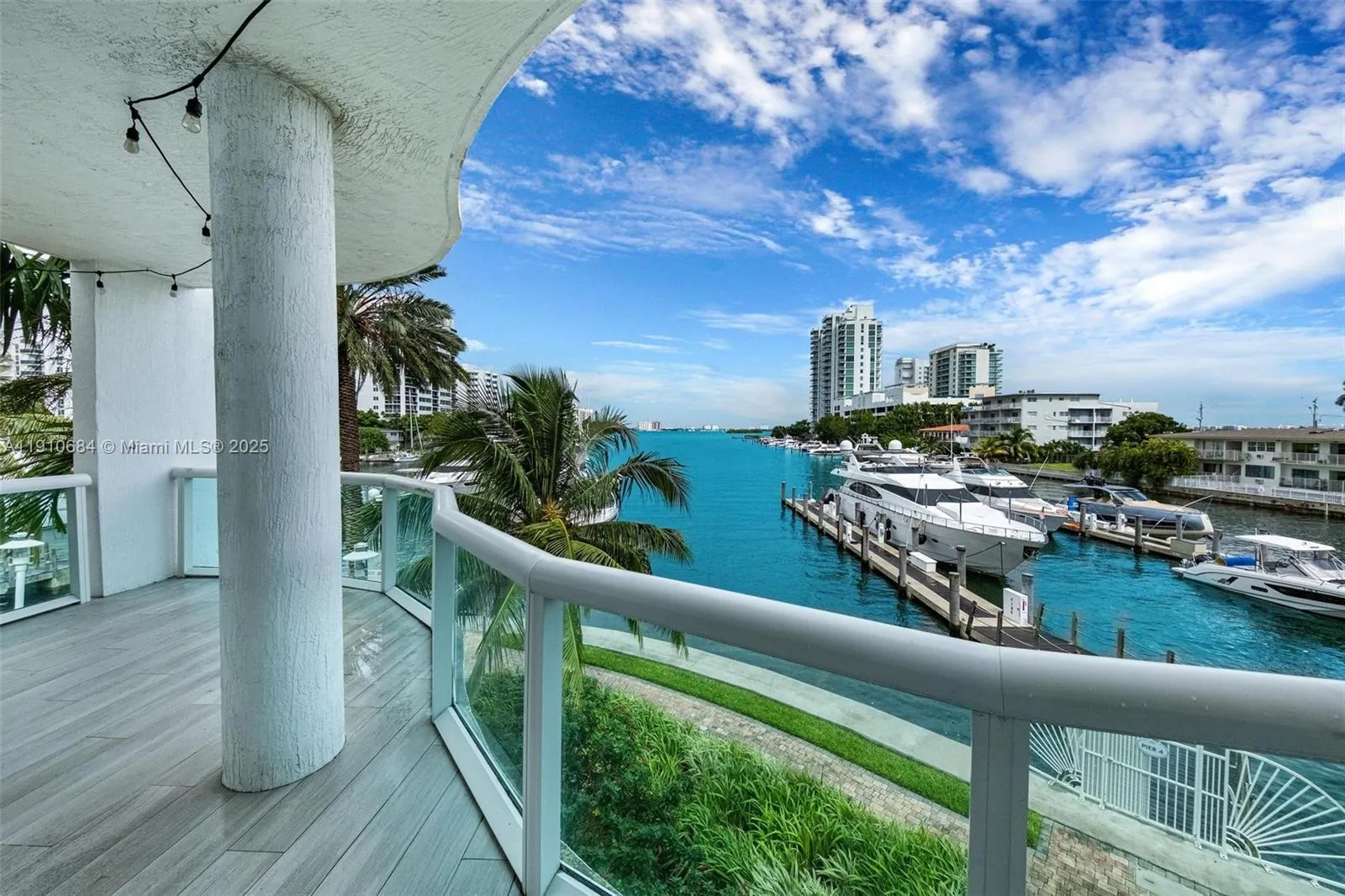 3 bedroom 2 bath for sale at 7918 Harbour Island Dr # 207, North Bay Village FL 33141