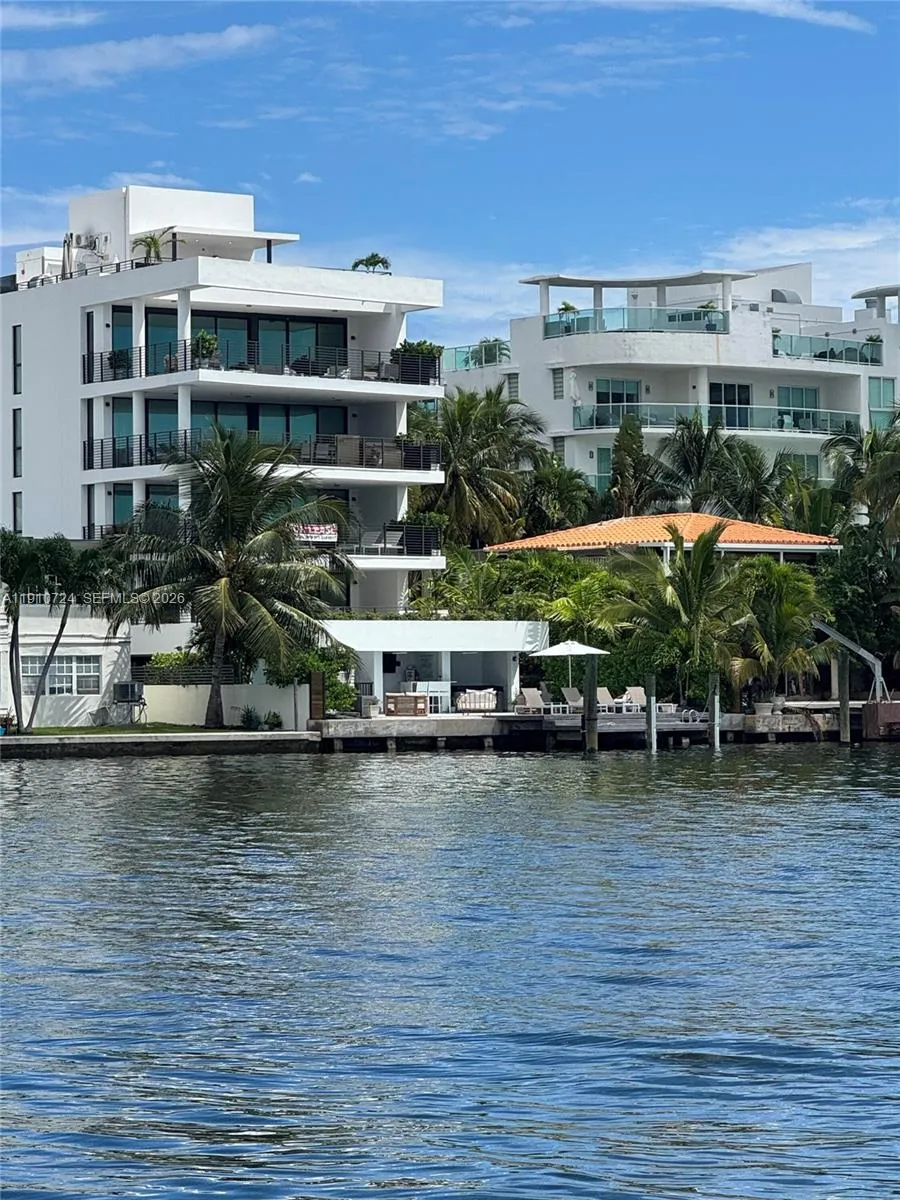 1930 Bay Dr # 1, Miami Beach FL 33141