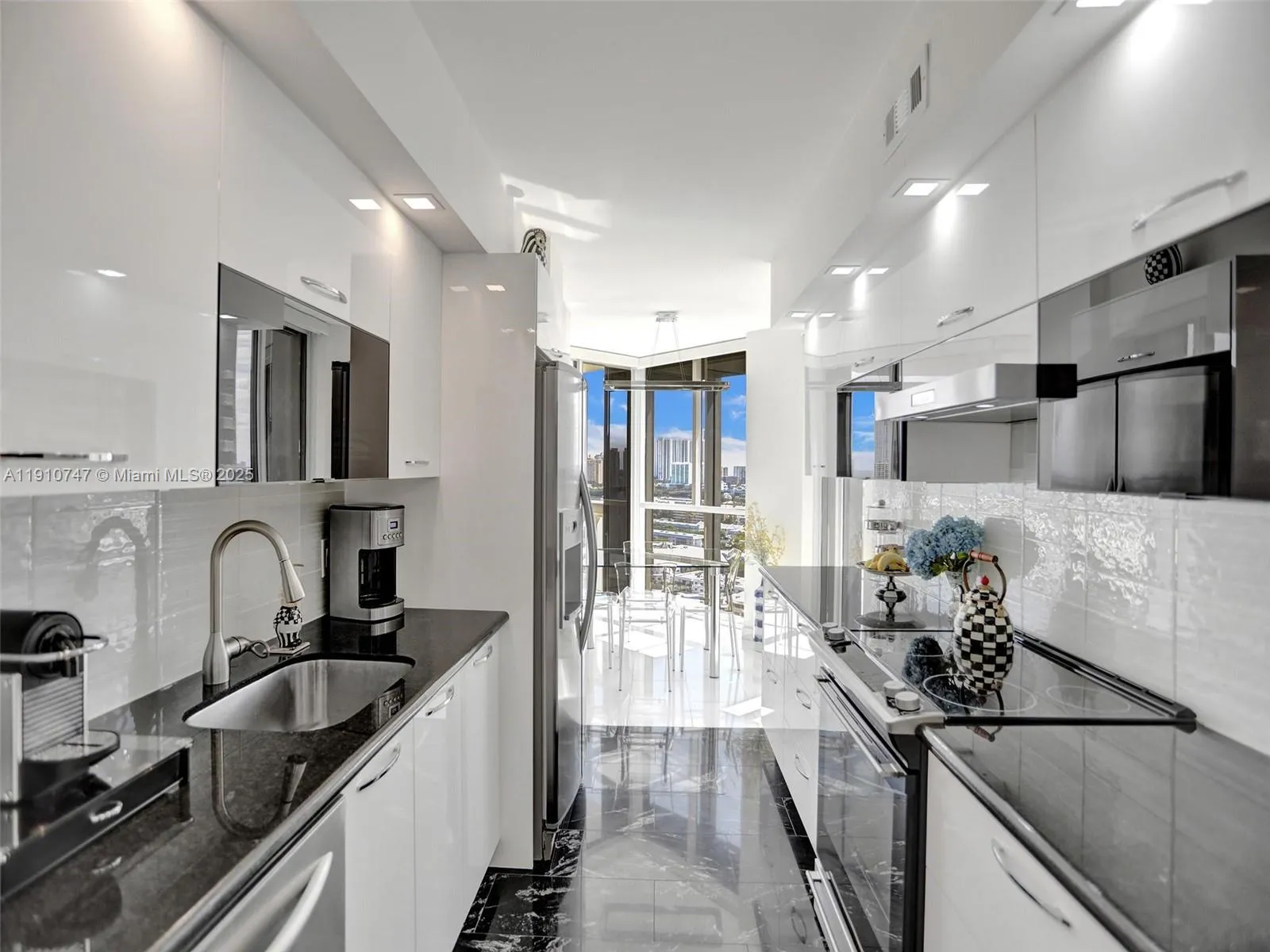 3 bedroom 3 bath for sale at 1000 E Island Blvd # 2103, Aventura FL 33160