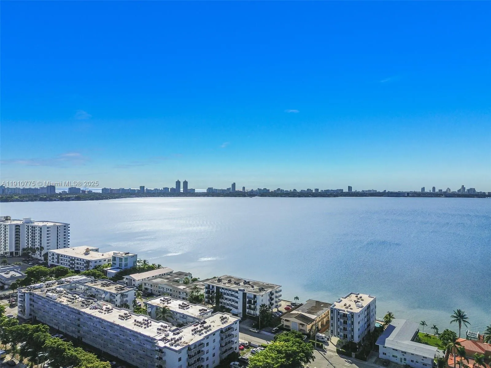 1820 S Treasure Dr # 203D, North Bay Village FL 33141