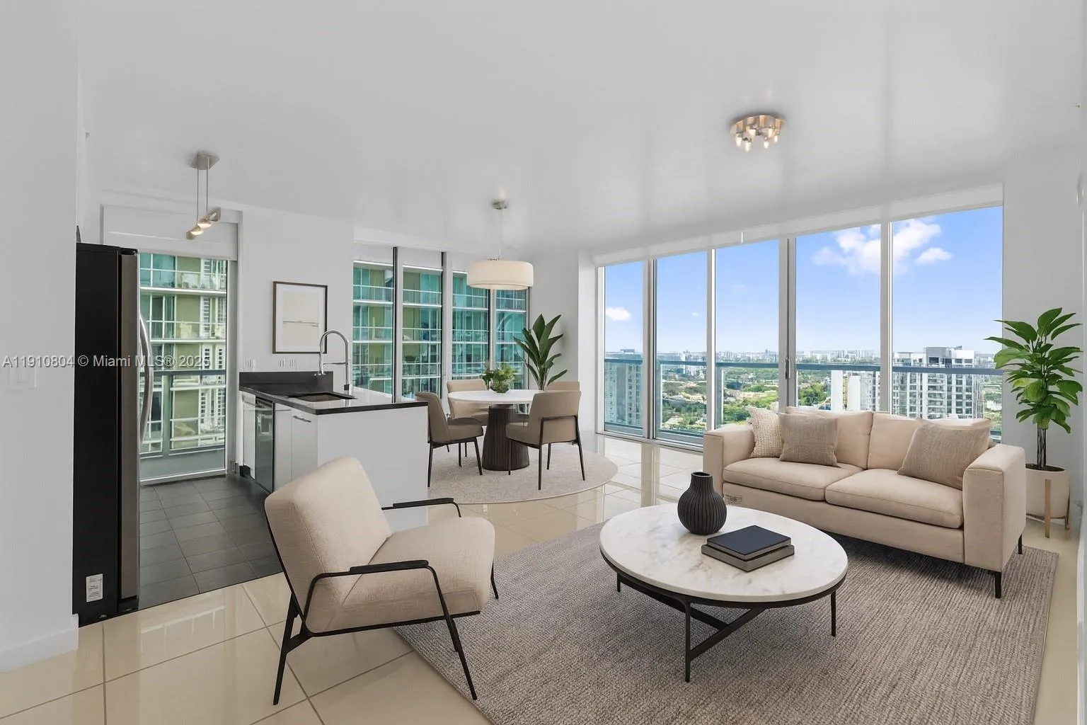 2 bedroom 2 bath for sale at 1111 SW 1st Ave # 2414N, Miami FL 33130