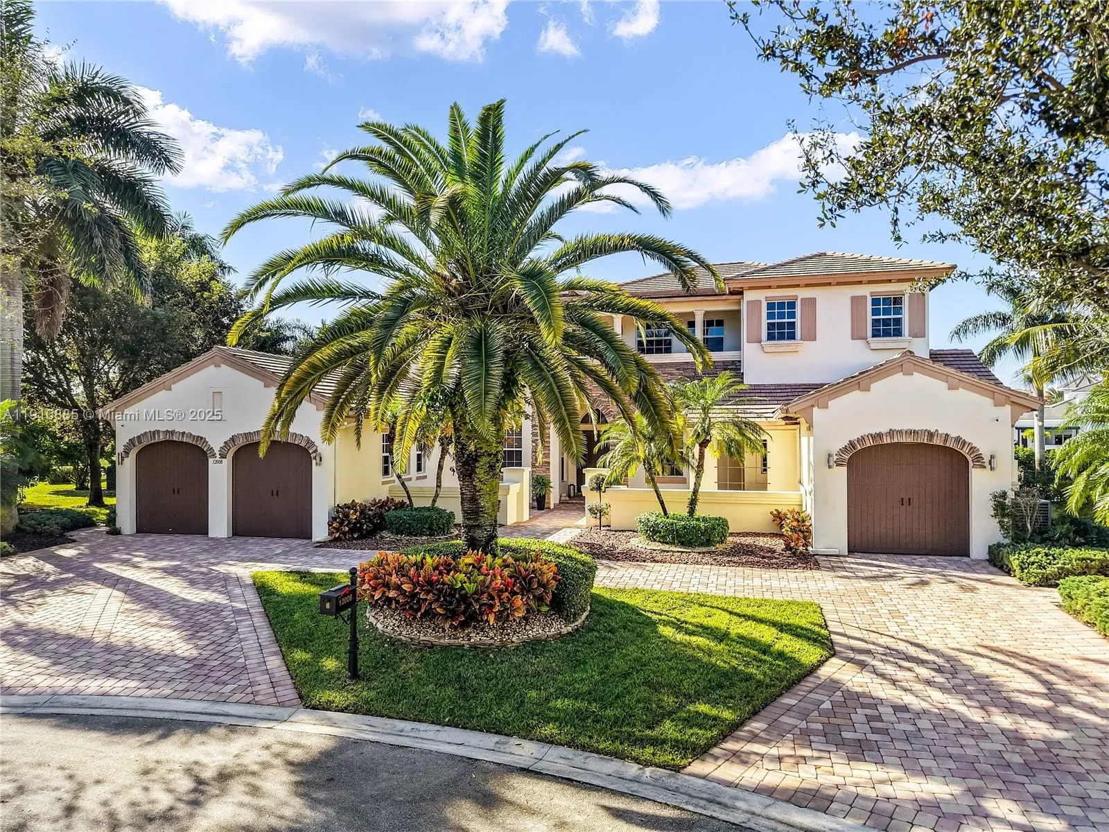 12008 NW 69th Ct, Parkland FL 33076