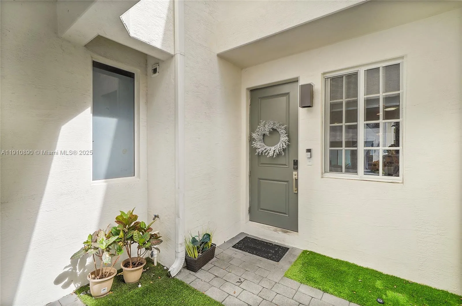 140 SE 7th Way, Pompano Beach FL 33060