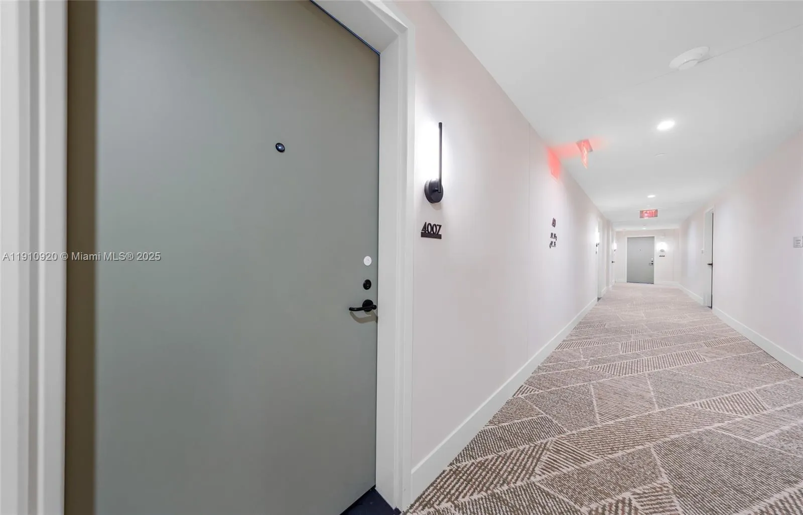 1 bedroom 1 bath for sale at 159 NE 6th St # 4007, Miami FL 33132