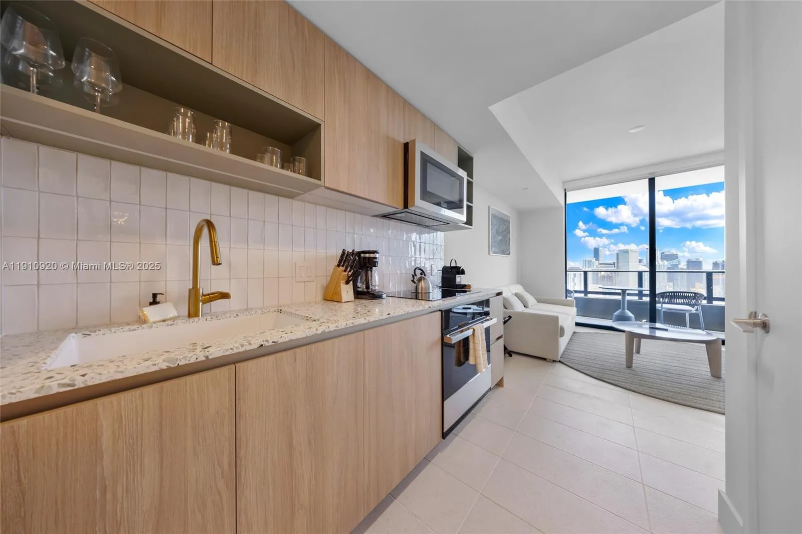 159 NE 6th St # 4007, Miami FL 33132