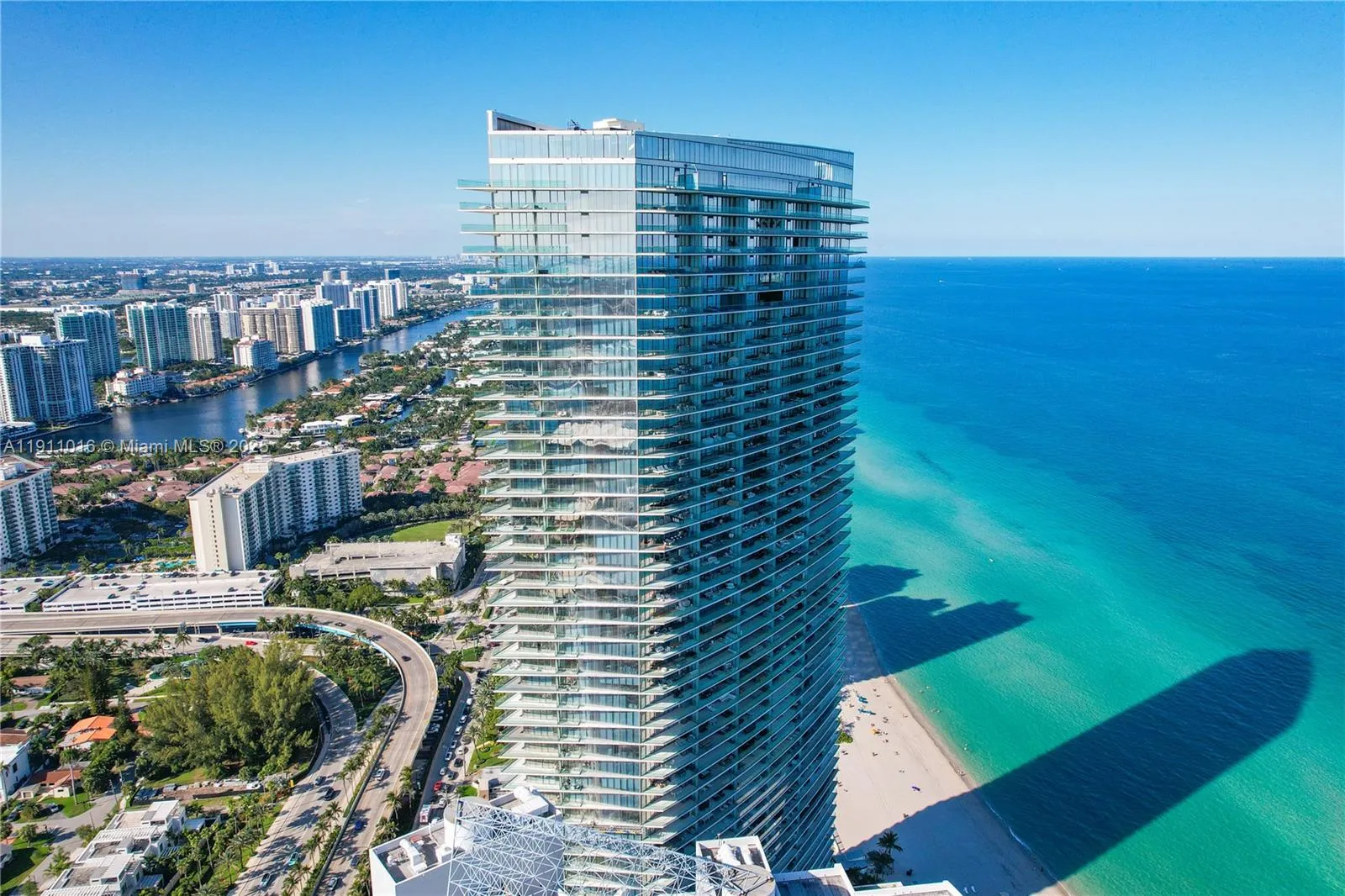 2 bedroom 2 bath for sale at 18975 Collins Ave # 4605, Sunny Isles Beach FL 33160