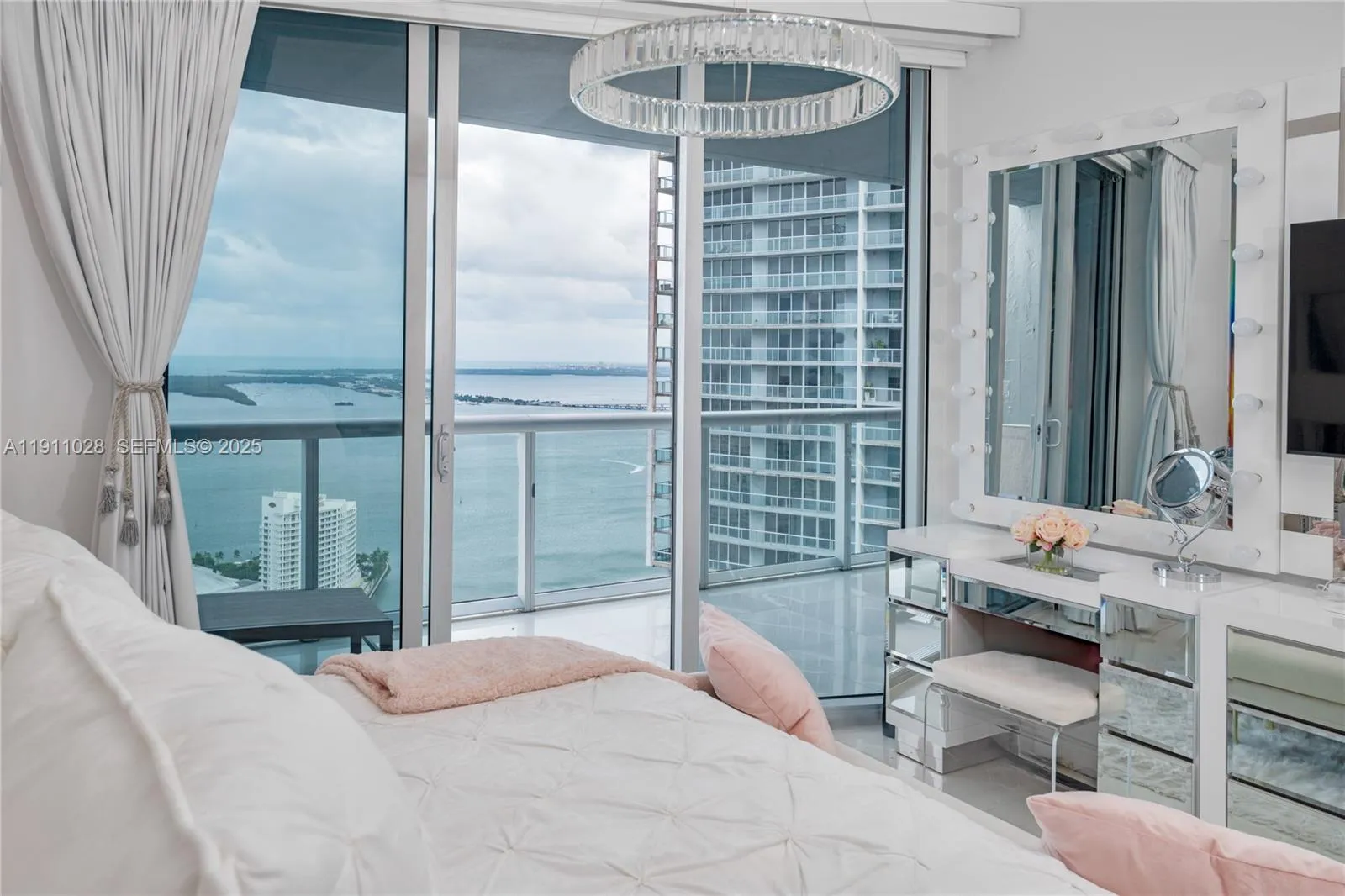 465 Brickell Ave # 4705, Miami FL 33131