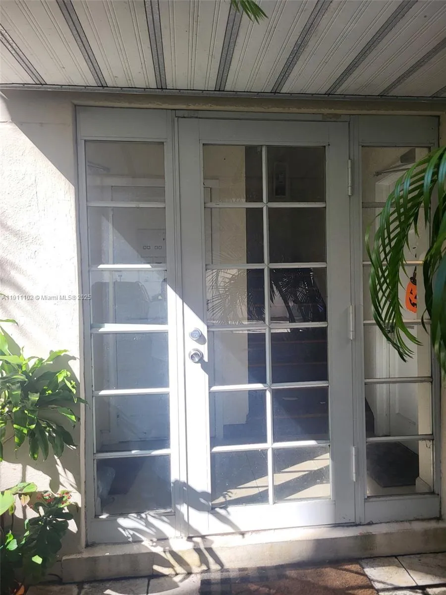 215 Sidonia Ave # 4, Coral Gables FL 33134