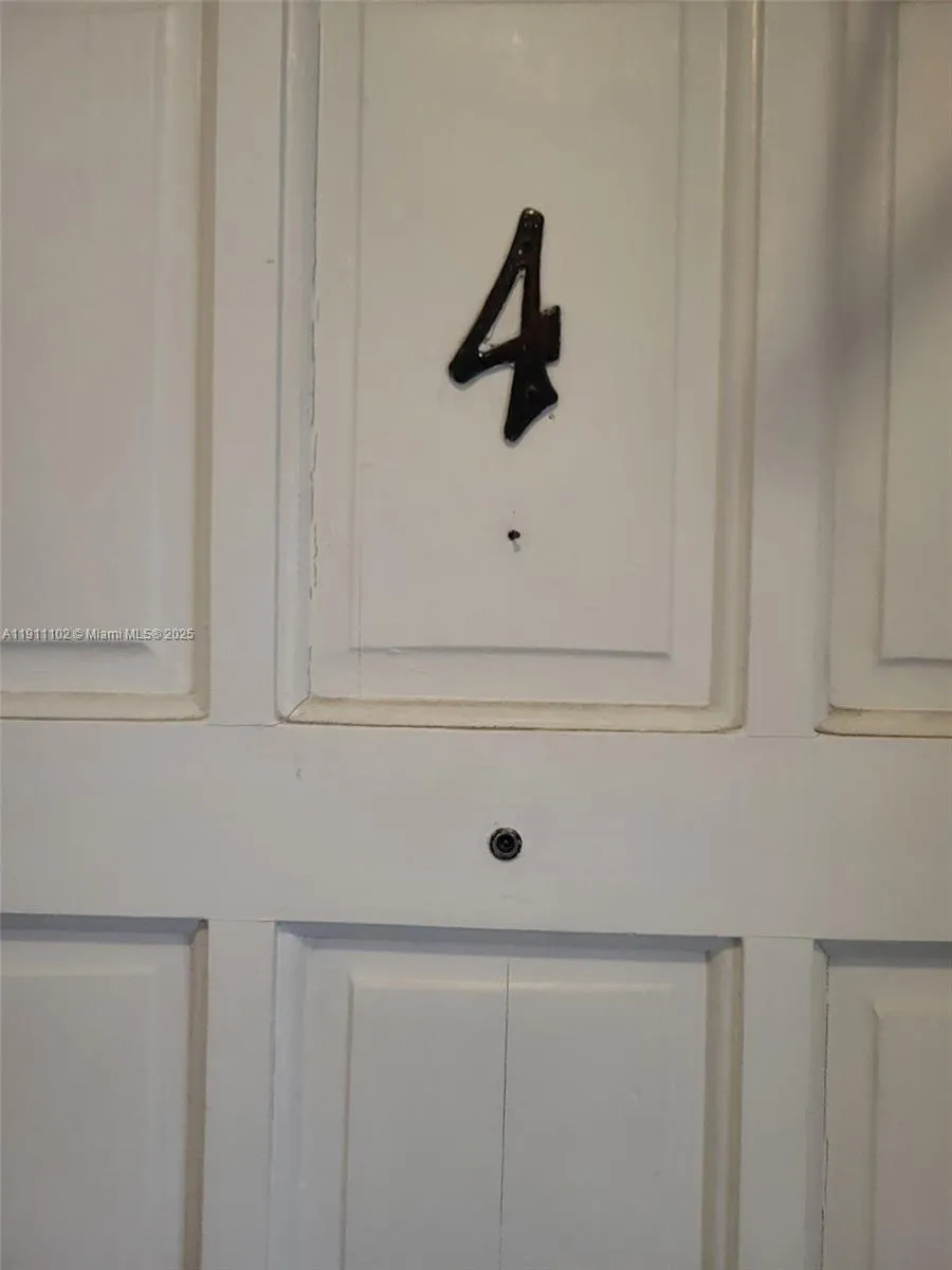 215 Sidonia Ave # 4, Coral Gables FL 33134