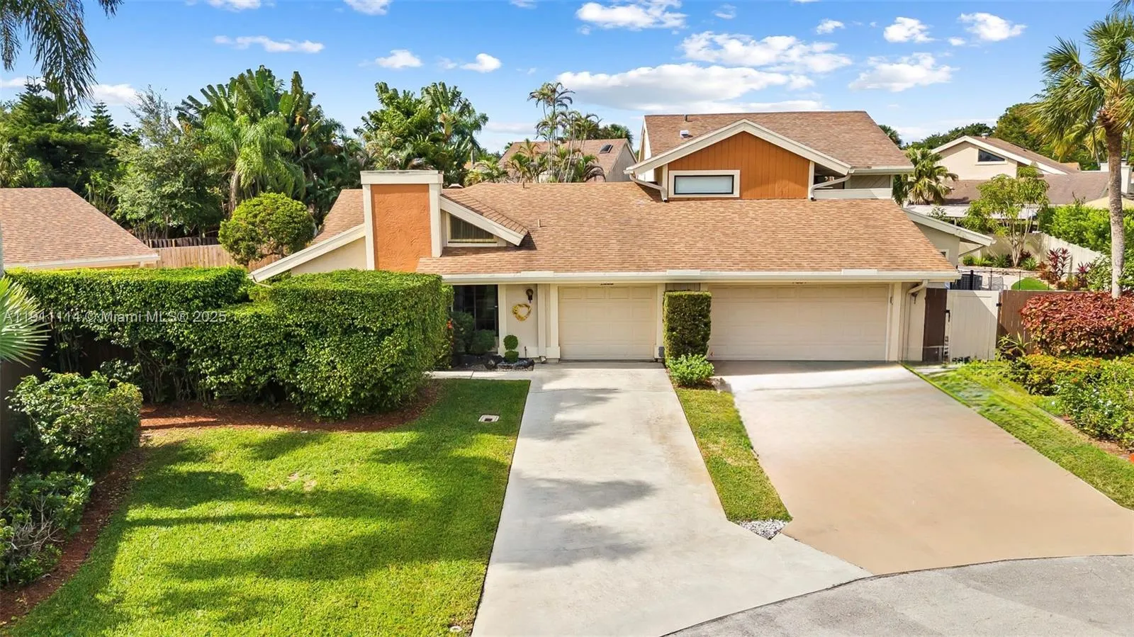 2 bedroom 2 bath for sale at 7665 Sierra Dr W, Boca Raton FL 33433