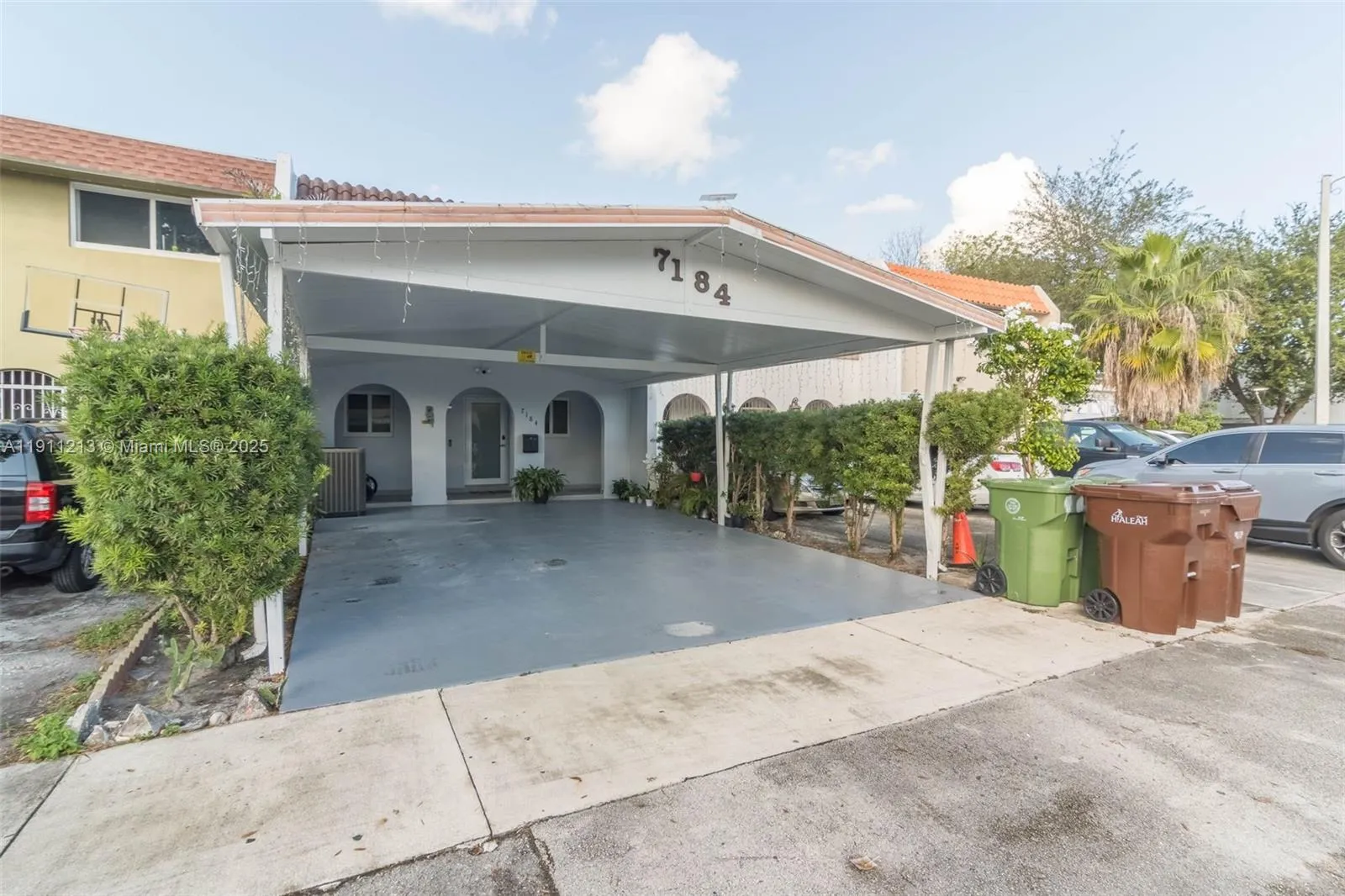 7184 W 2nd Ct, Hialeah FL 33014