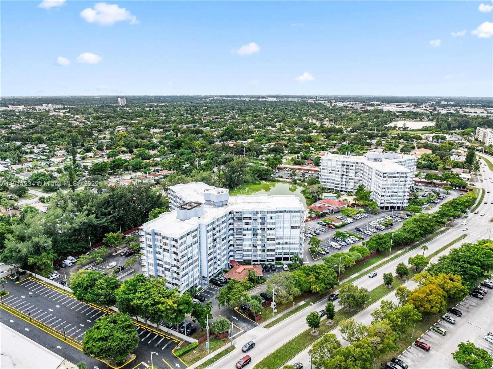1300 NE Miami Gardens Dr # 512E, Miami FL 33179