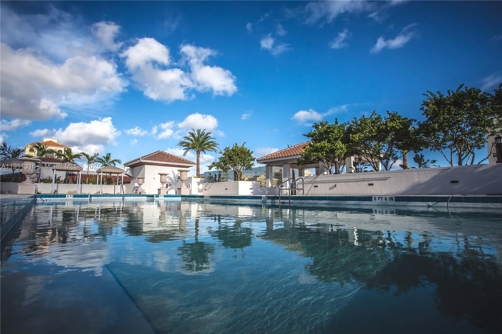 3 bedroom 3 bath for rent at 2000 Salzedo Street # 418, Coral Gables FL 33134