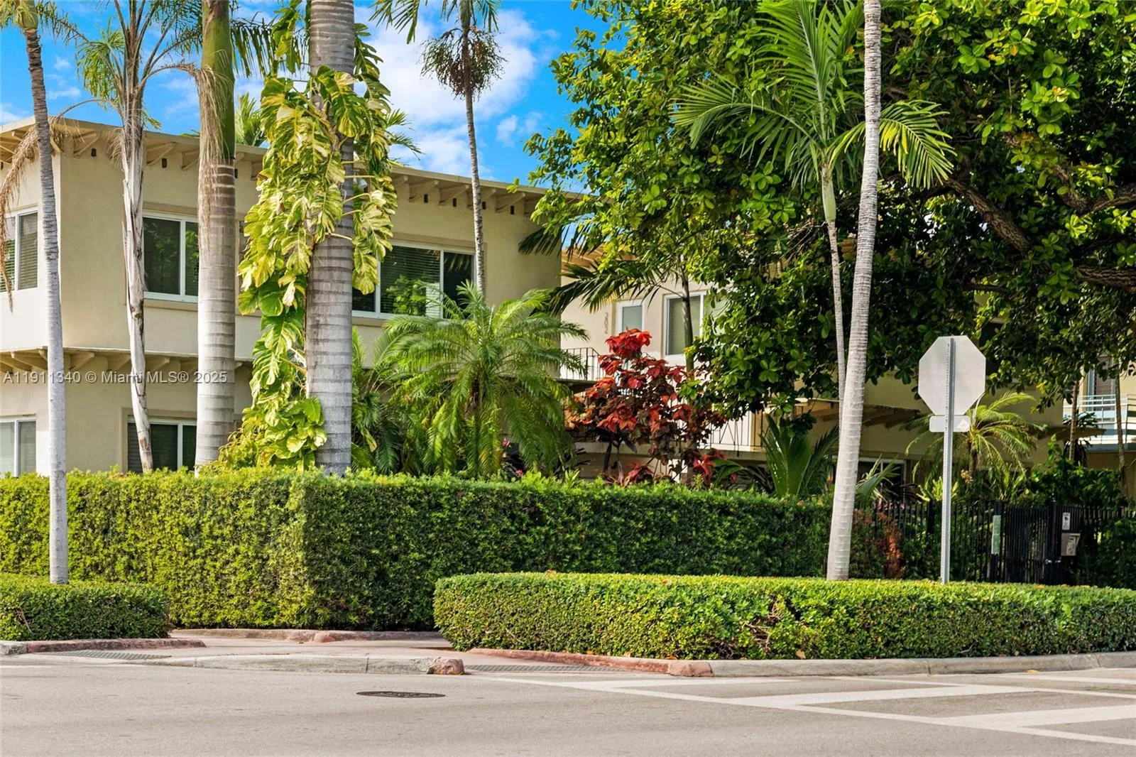 1 bedroom 1 bath for sale at 900 Meridian Ave # 110, Miami Beach FL 33139