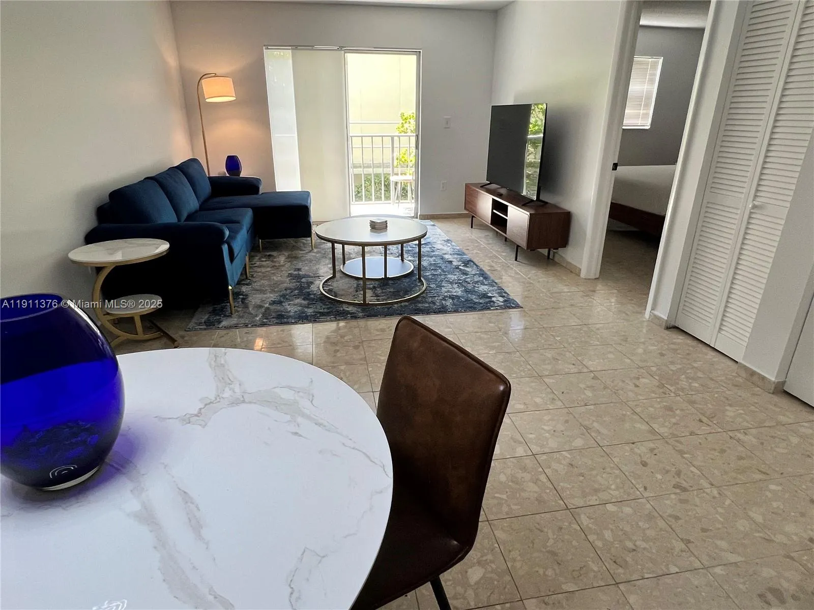 1 bedroom 1 bath for sale at 1605 Meridian Ave # 202, Miami Beach FL 33139