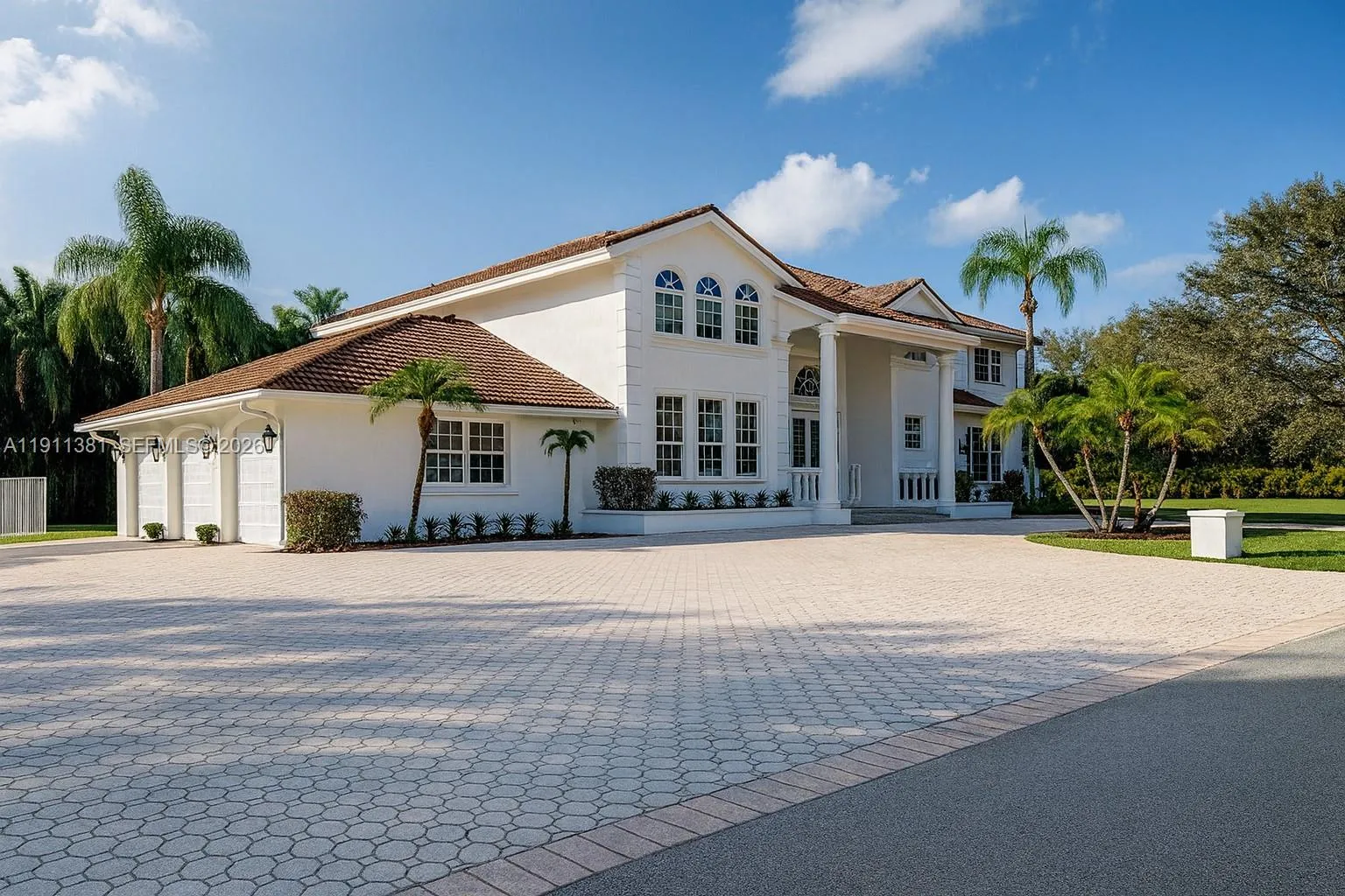 12360 SW 1st St, Plantation FL 33325