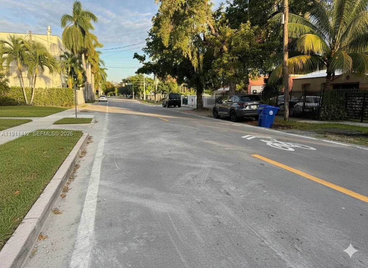 253 NW 46th St, Miami FL 33127