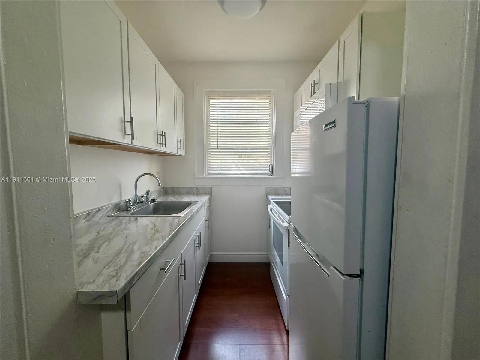 1 bedroom 1 bath for rent at 114 Antilla Ave # 2, Coral Gables FL 33134