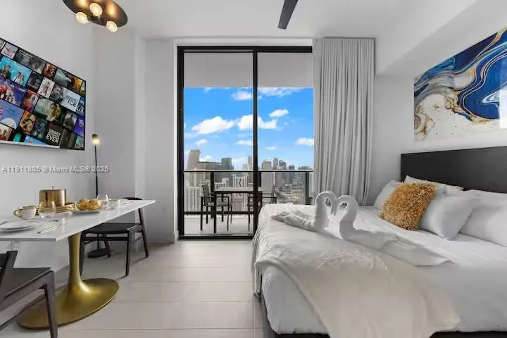 601 NE 1 Ave # 4912, Miami FL 33132