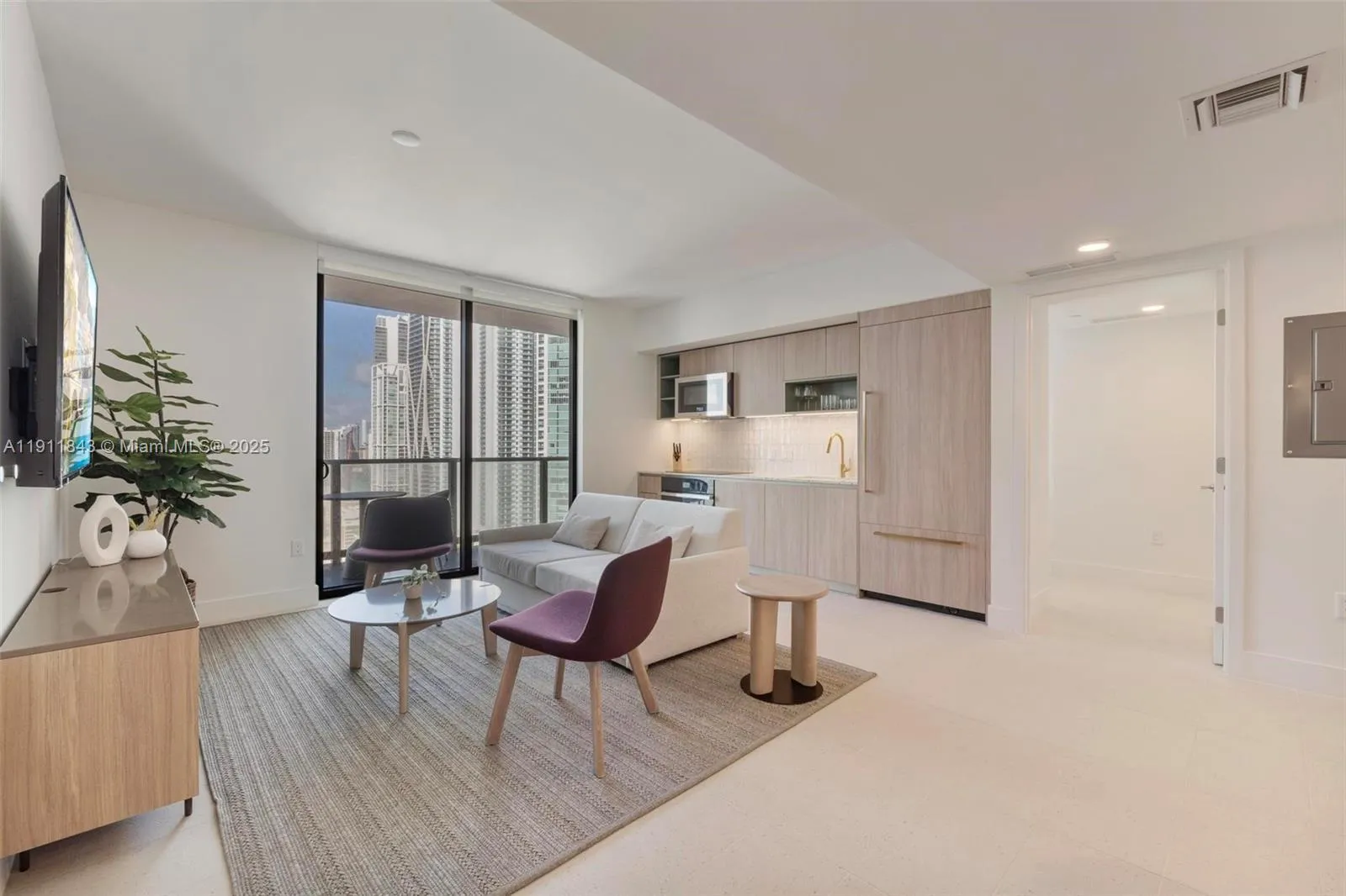 2 bedroom 2 bath for sale at 601 NE 1st ave # 2601, Miami FL 33132
