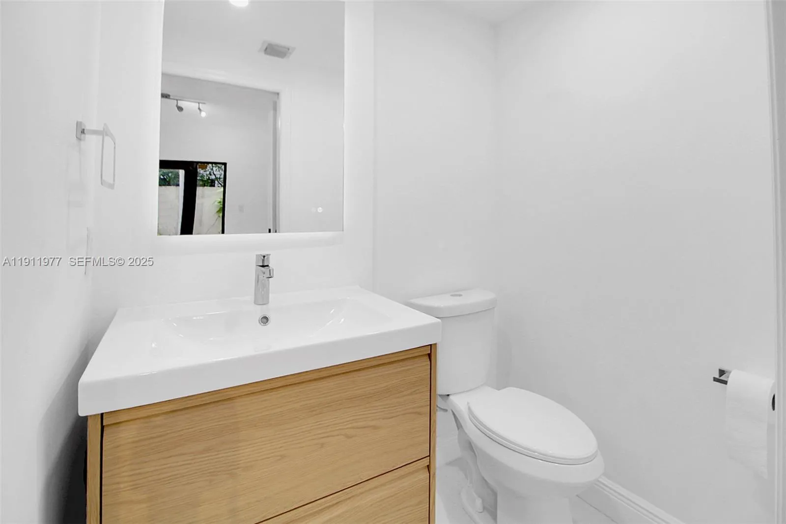 3204 Bird Ave # 119, Miami FL 33133