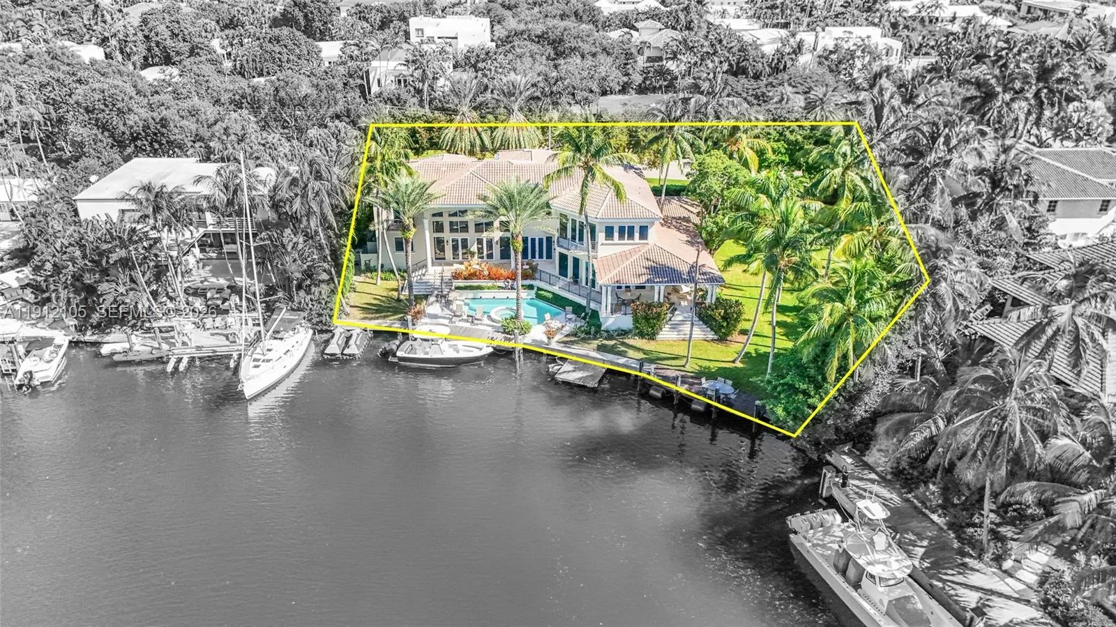 7 bedroom 7 bath for sale at 550 Harbor Dr, Key Biscayne FL 33149