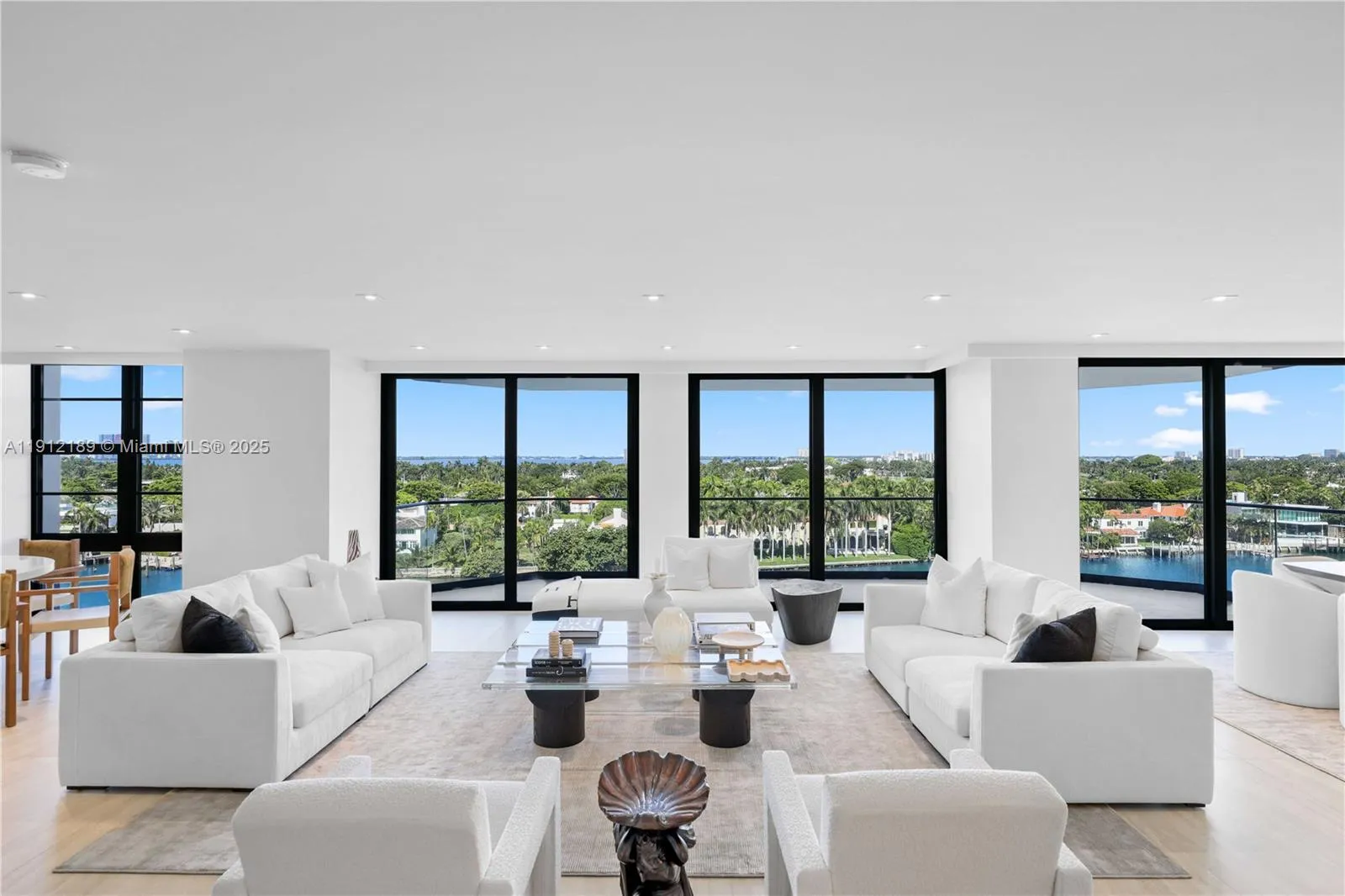 5500 Collins Ave # 902, Miami Beach FL 33140