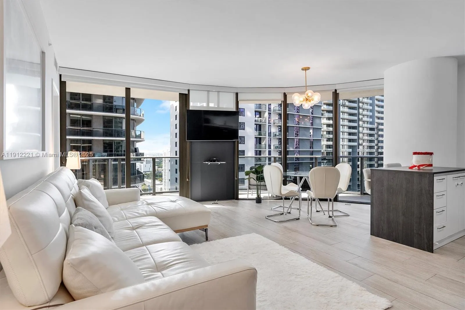 2 bedroom 2 bath for sale at 45 SW 9th St # 1908, Miami FL 33130