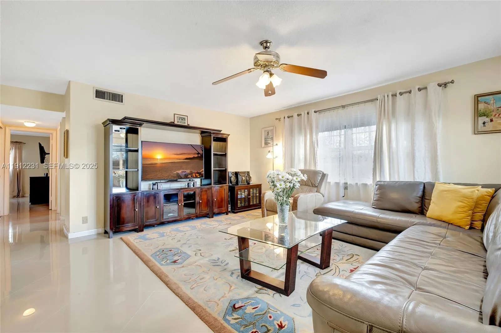 2 bedroom 1 bath for sale at 1943 Monroe St # 310D, Hollywood FL 33020