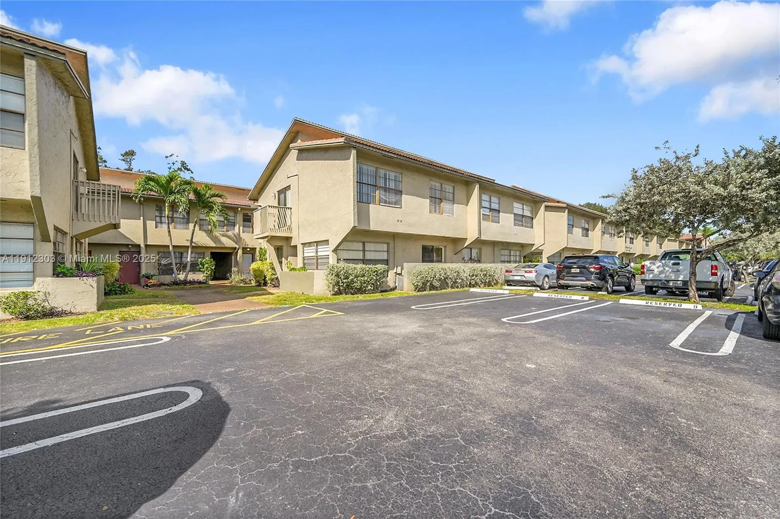 3 bedroom 2 bath for sale at 2532 SE Coral Springs Dr # 2532, Coral Springs FL 33065