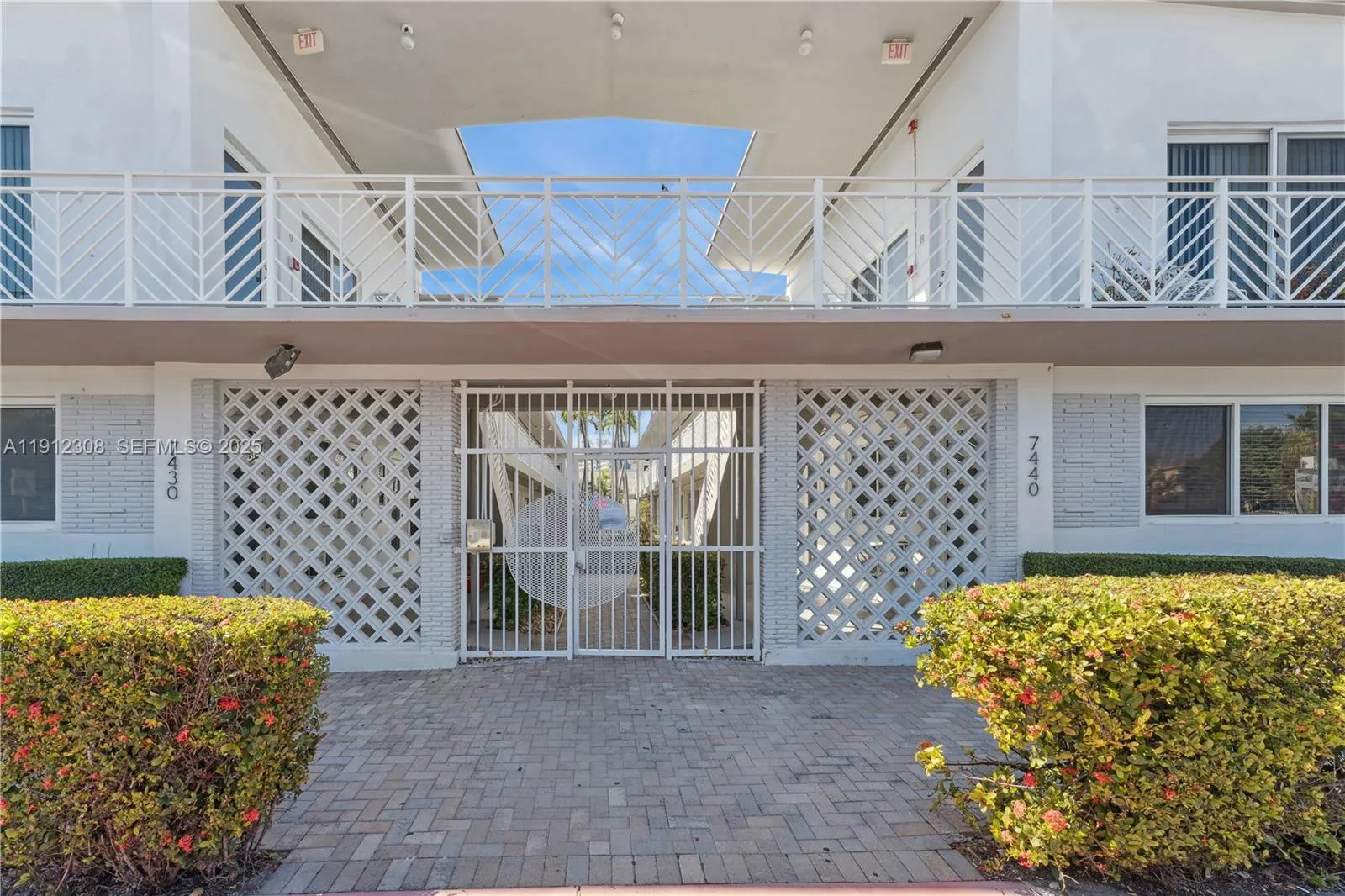 7440 Byron Ave # 1B, Miami Beach FL 33141