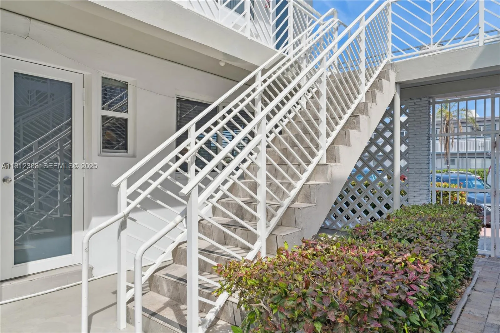 7440 Byron Ave # 1B, Miami Beach FL 33141