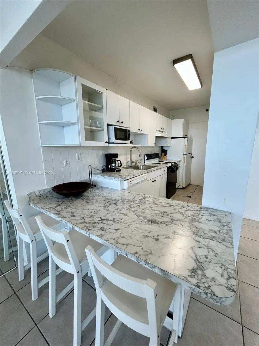 100 Lincoln Rd # 1220, Miami Beach FL 33139