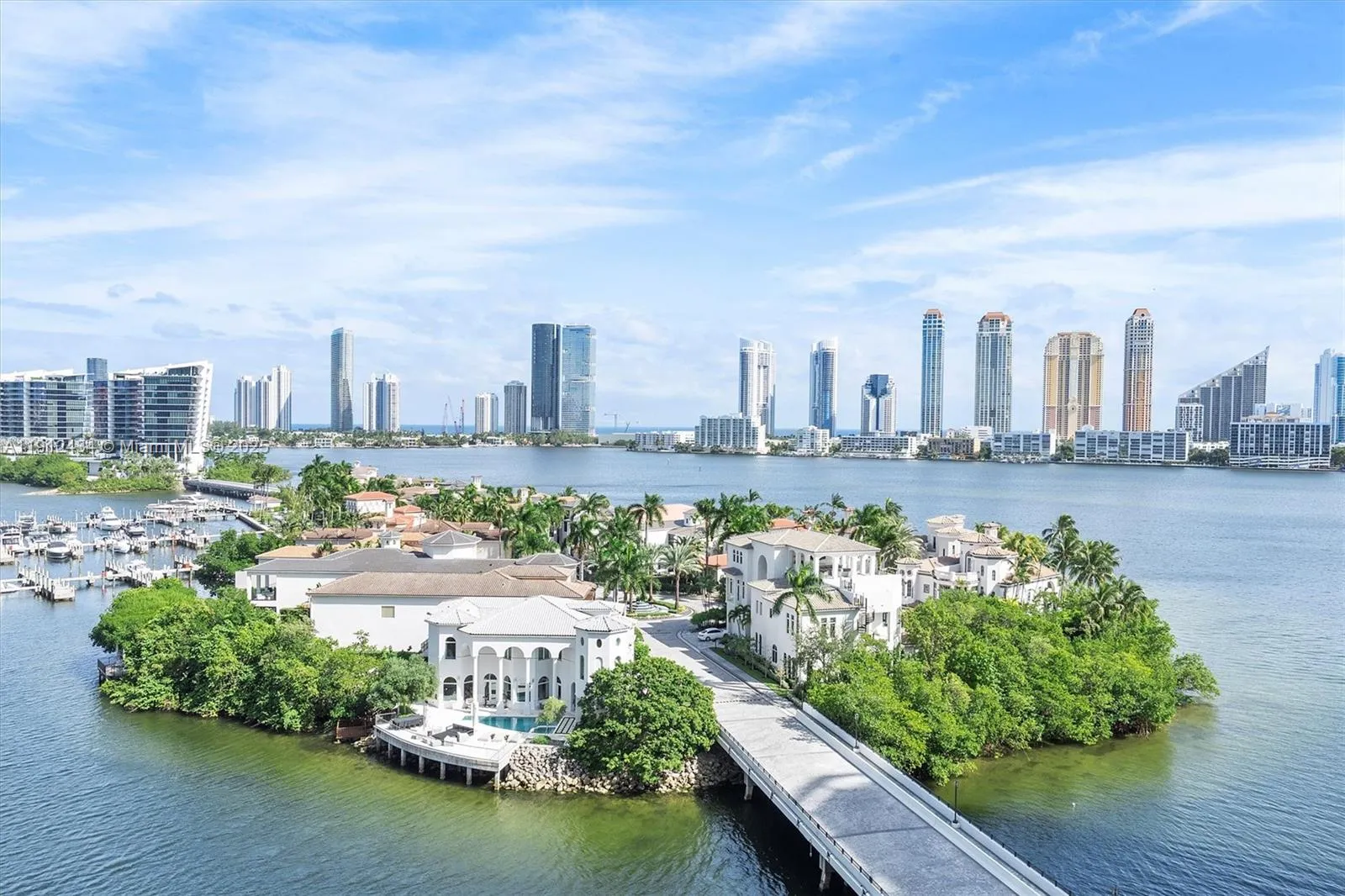 3 bedroom 3 bath for sale at 6000 Island Blvd # 1007, Aventura FL 33160