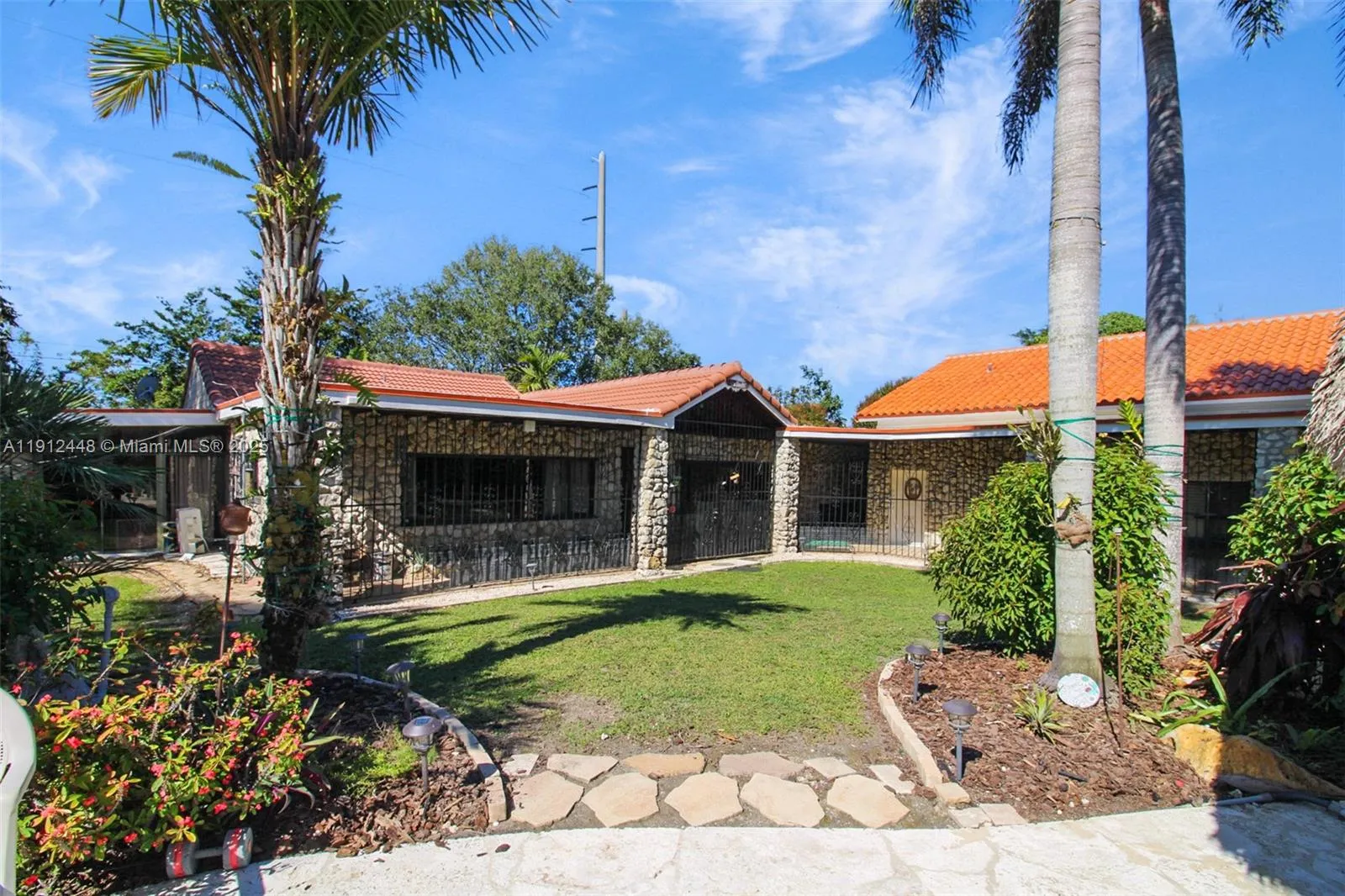 2 bedroom 3 bath for sale at 19051 SW 147th Ave, Miami FL 33187