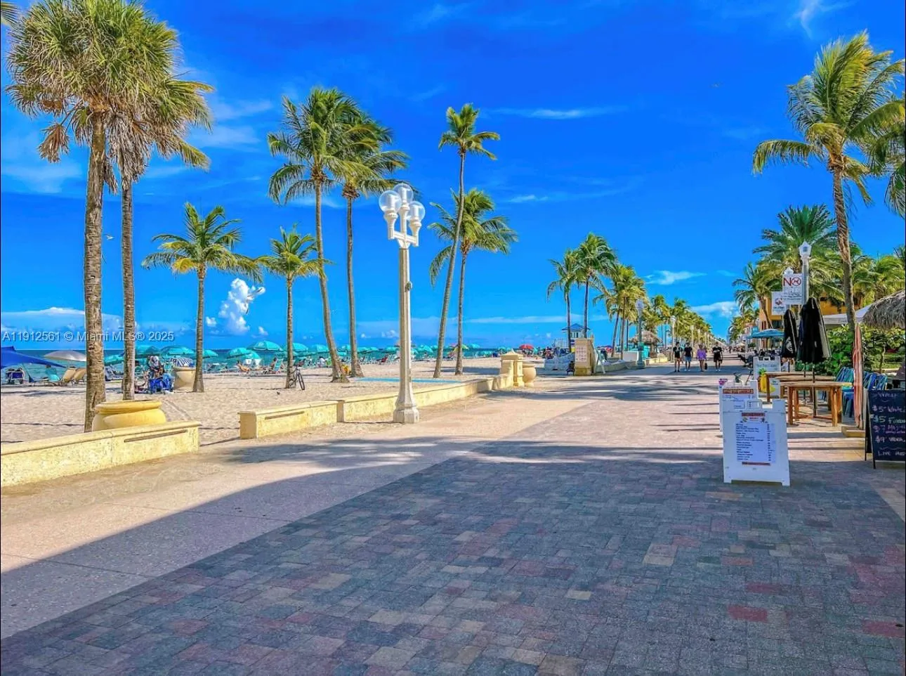 1 bedroom 1 bath for sale at 326 Wilson St # 205, Hollywood FL 33019